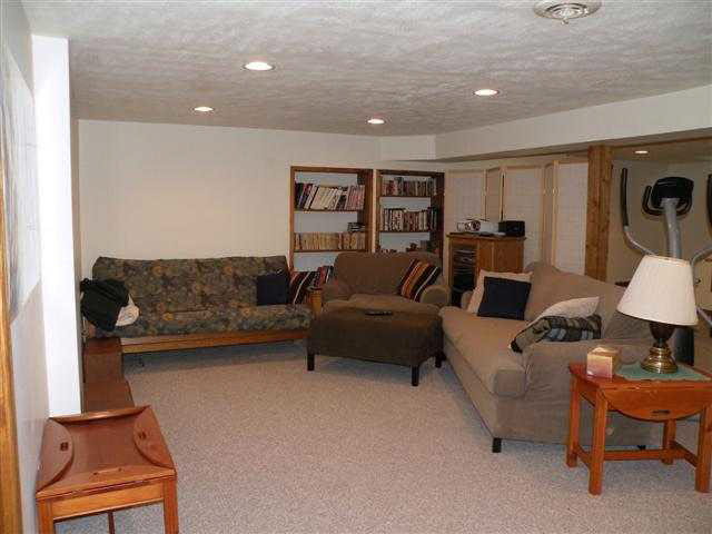 6787 E Cornelius Rd, Syracuse, IN 46567 photo 2