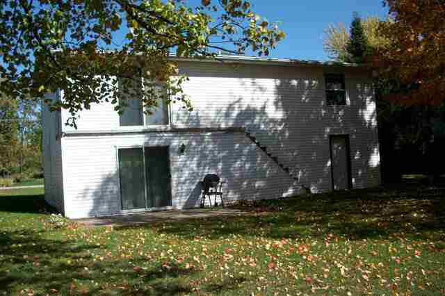 7927 E Cherokee Rd, Syracuse, IN 46567 photo 2
