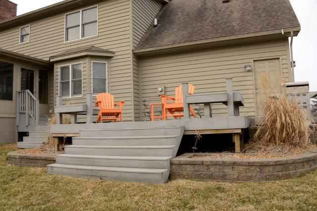 1728 S Walnut Dr, Warsaw, IN 46580 photo 2