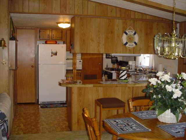 8832 E Crow Rd, Syracuse, IN 46567 photo 5