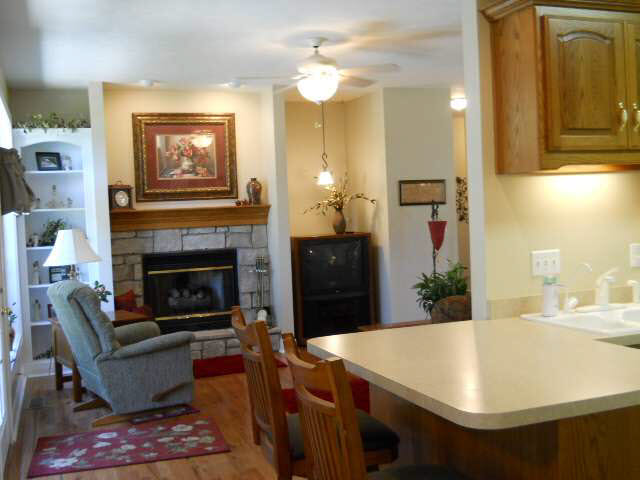 1832 S Woodfield Trl, Warsaw, IN 46580 photo 9