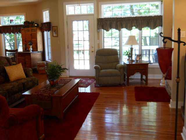 1832 S Woodfield Trl, Warsaw, IN 46580 photo 7