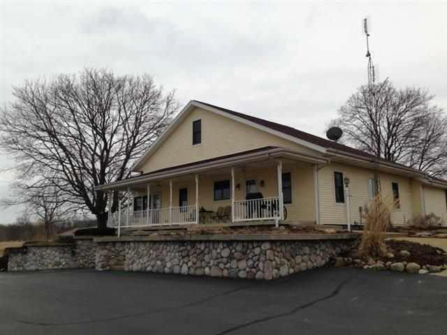 4669 N 300 W, Warsaw, IN 46582 photo 1