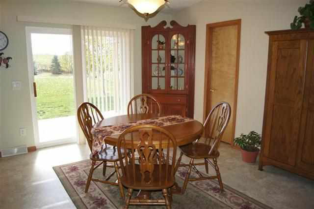 7429 W Lutes Dr, Warsaw, IN 46582 photo 3