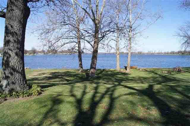 7429 W Lutes Dr, Warsaw, IN 46582 photo 4