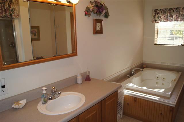 7429 W Lutes Dr, Warsaw, IN 46582 photo 8
