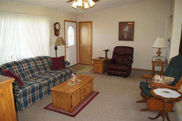 7429 W Lutes Dr, Warsaw, IN 46582 photo 6