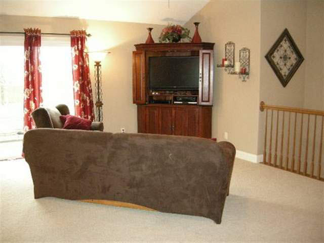 1583 Hawthorne Ct, Winona Lake, IN 46590 photo 4