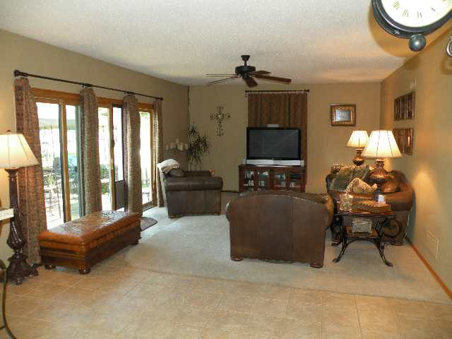 703 Pickwick, Syracuse, IN 46567 photo 5