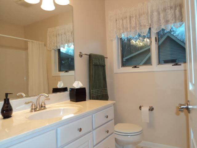 1927 Pikeview Dr, Warsaw, IN 46580 photo 15