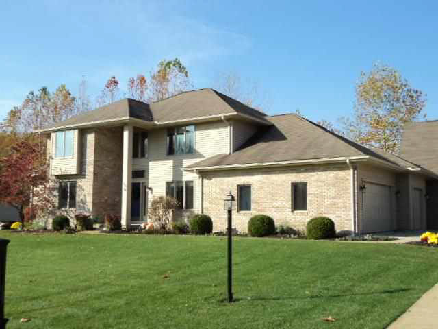 1927 Pikeview Dr, Warsaw, IN 46580 photo 1
