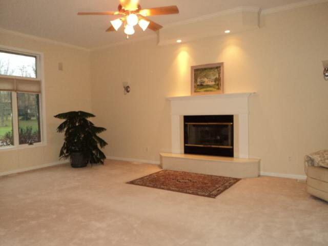 1927 Pikeview Dr, Warsaw, IN 46580 photo 2