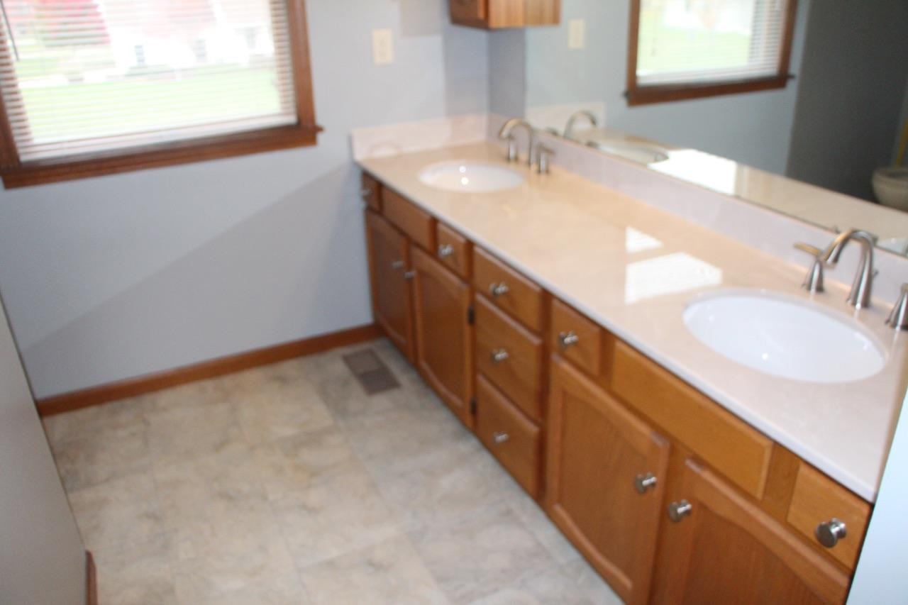 4069 E Lakeview Trl, Leesburg, IN 46538 photo 23