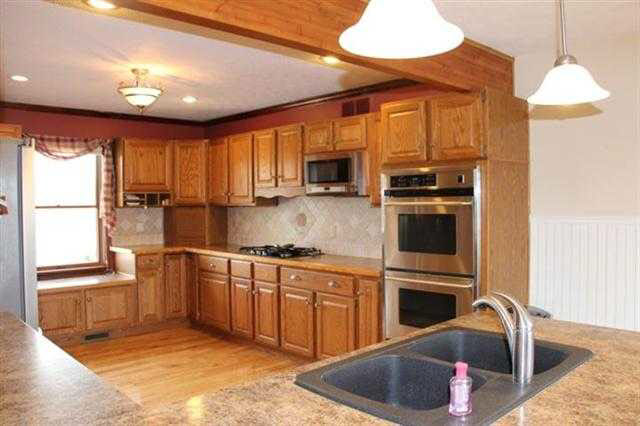 4069 E Lakeview Trl, Leesburg, IN 46538 photo 10