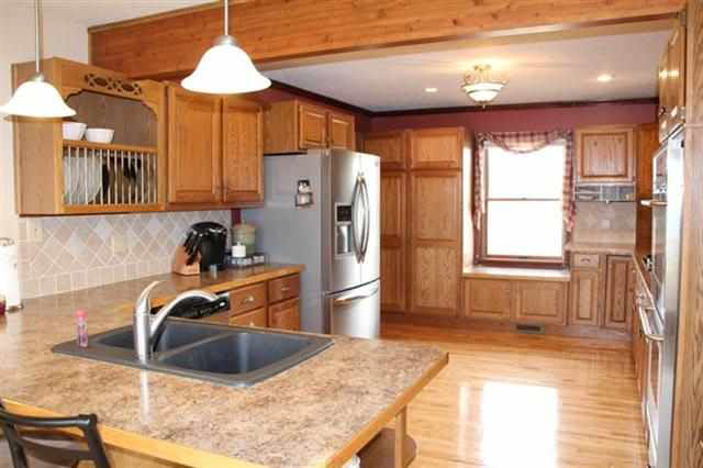 4069 E Lakeview Trl, Leesburg, IN 46538 photo 8