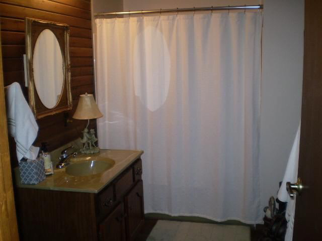 8112 E Quiet Harbor Dr, Syracuse, IN 46567 photo 12