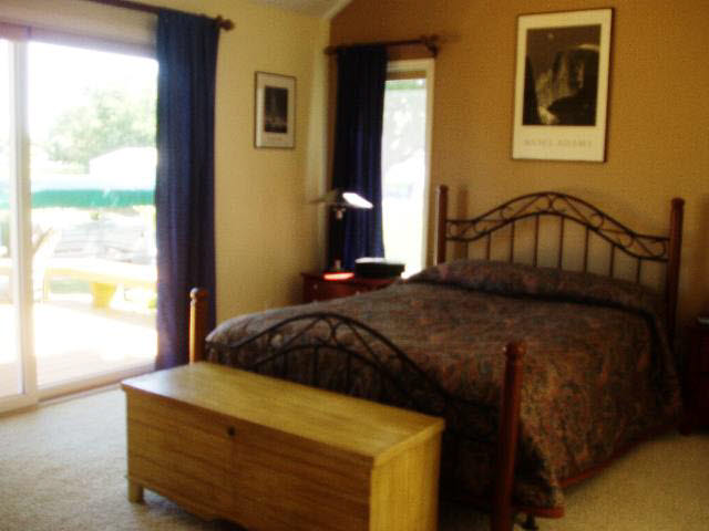 8050 E North Rd, Syracuse, IN 46567 photo 6
