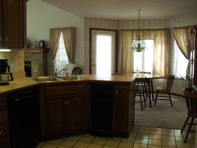824 E Northshore Dr, Syracuse, IN 46567 photo 5