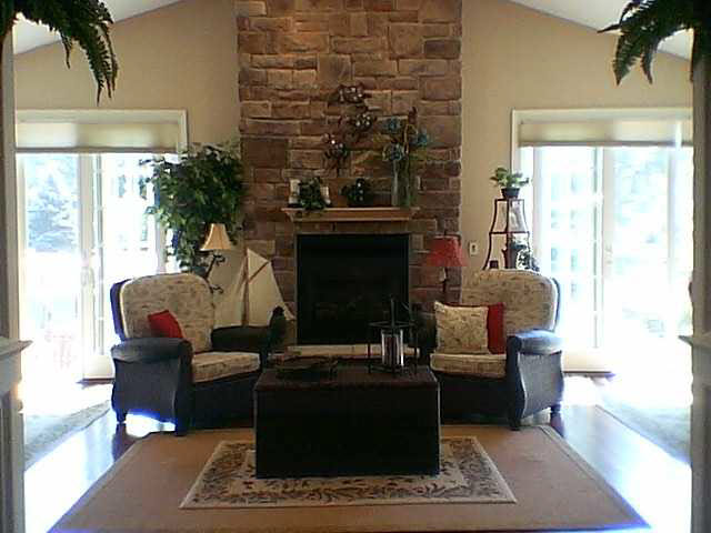 8193 E North Rd, Syracuse, IN 46567 photo 3