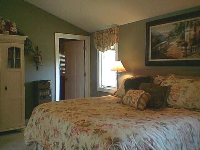 8193 E North Rd, Syracuse, IN 46567 photo 9