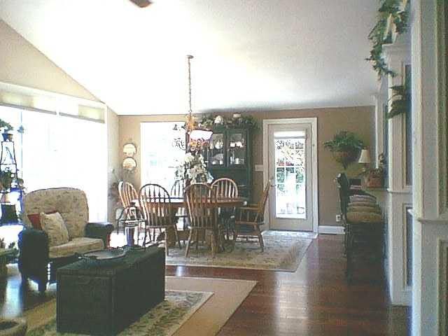 8193 E North Rd, Syracuse, IN 46567 photo 6