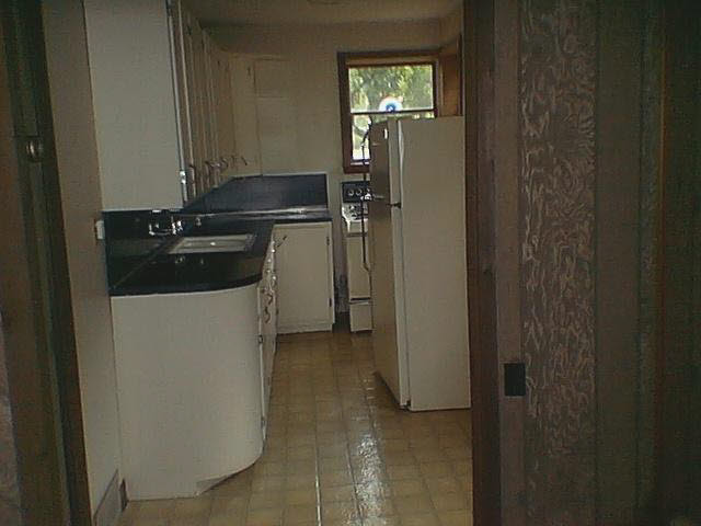 819 E Northshore Dr, Syracuse, IN 46567 photo 3