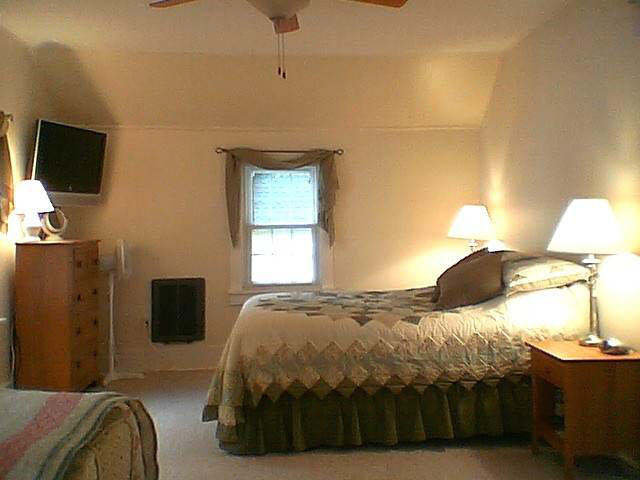 10932 N Southshore Dr, Syracuse, IN 46567 photo 6