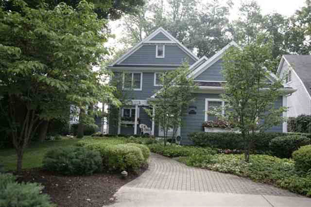 6083 E Island Ave, Syracuse, IN 46567 photo 1