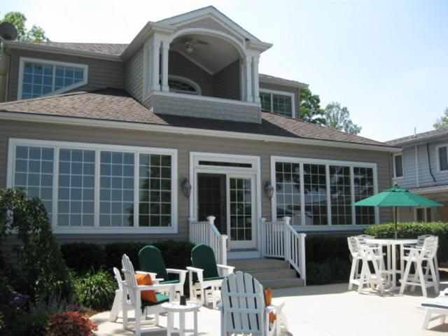 11554 N Waco Point Dr, Syracuse, IN 46567 photo 2
