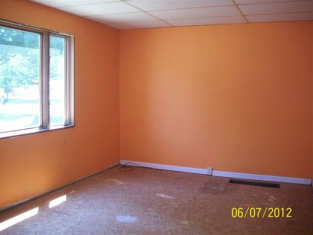 707 Thomas St, Elkhart, IN 46516 photo 2