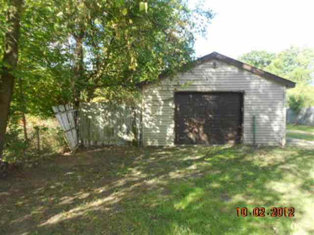 52595 Marks St, South Bend, IN 46637 photo 2