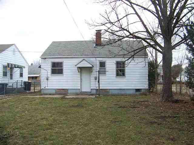 738 S Lake St, South Bend, IN 46619 photo 3