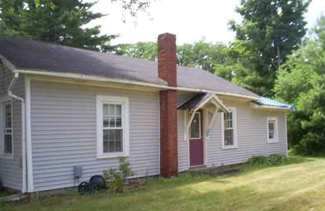 502 Wayne, Howe, IN 46746 photo 1