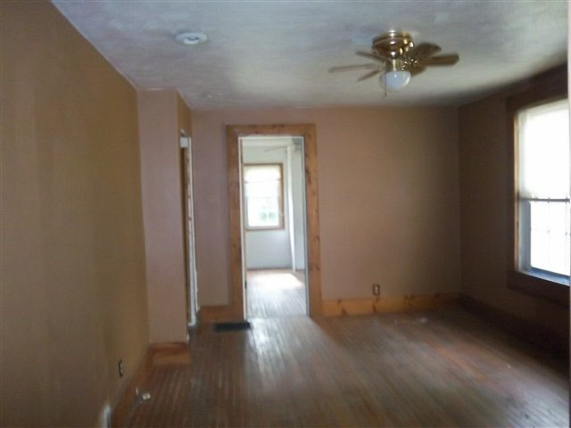 502 Wayne, Howe, IN 46746 photo 3