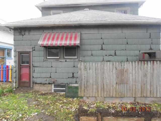 1031 Princeton St, Elkhart, IN 46516 photo 2