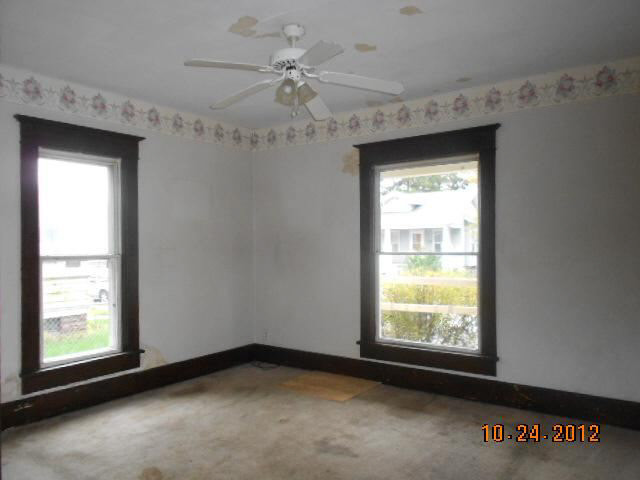 541 W 7th St, Mishawaka, IN 46544 photo 6