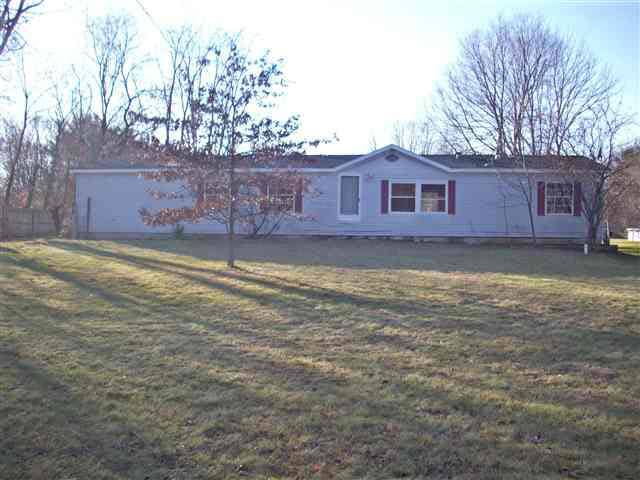56883 Oak Rd, South Bend, IN 46619 photo 1
