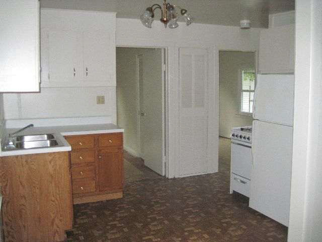 1317 E Bristol St, Elkhart, IN 46514 photo 11