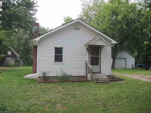 1317 E Bristol St, Elkhart, IN 46514 photo 1