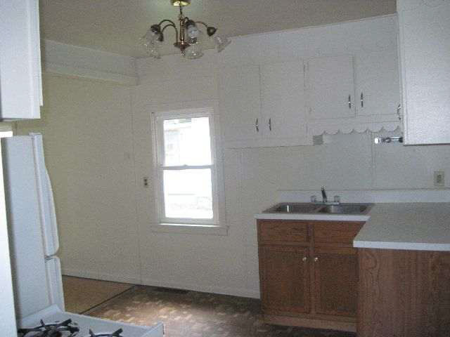 1317 E Bristol St, Elkhart, IN 46514 photo 6
