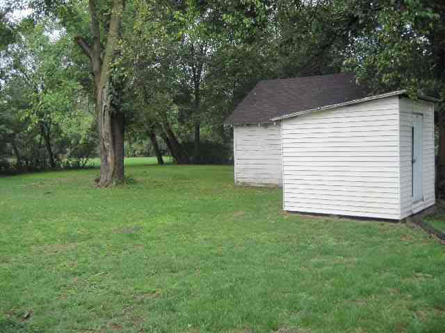 1317 E Bristol St, Elkhart, IN 46514 photo 4