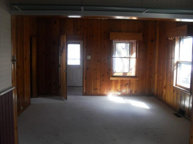 1153 E Walnut St, Nappanee, IN 46550 photo 5