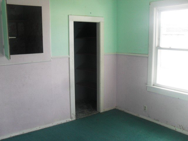 1153 E Walnut St, Nappanee, IN 46550 photo 7