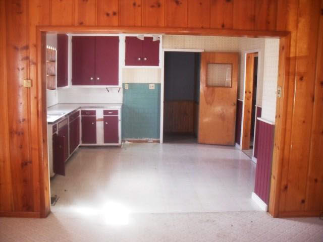 1153 E Walnut St, Nappanee, IN 46550 photo 4