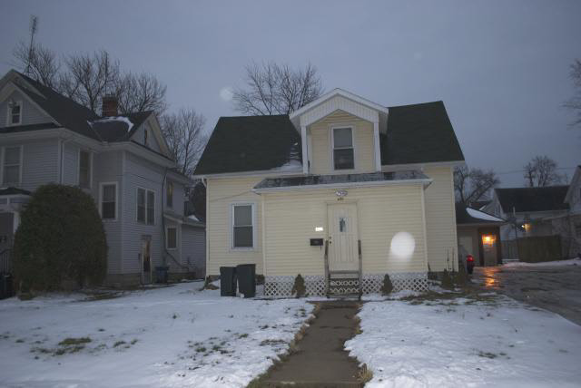 422 E Jefferson St, Goshen, IN 46526 photo 1