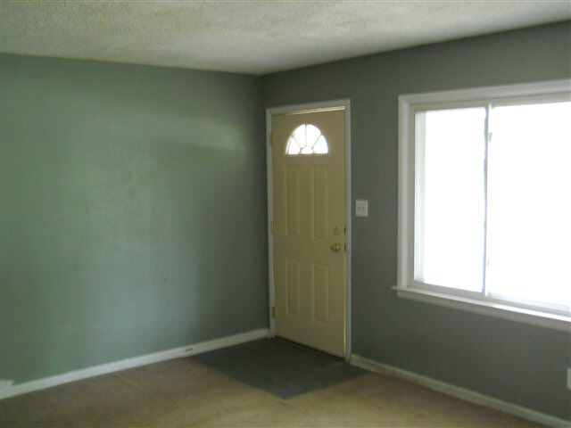 1504 Cone St, Elkhart, IN 46514 photo 2