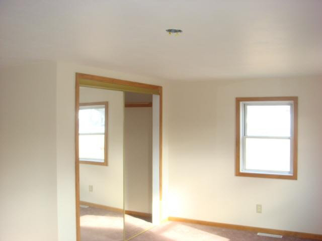 28226 Broad St, Elkhart, IN 46517 photo 6