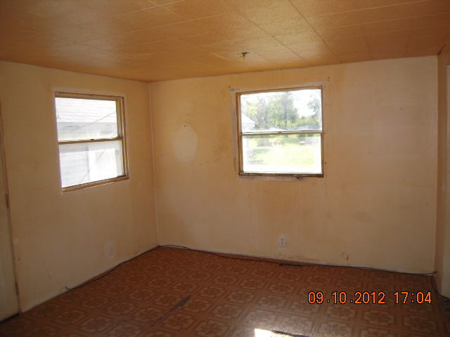 605 E Steele Dr, Syracuse, IN 46567 photo 13