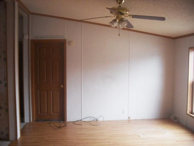 1318 Moffat Ln, Elkhart, IN 46517 photo 4
