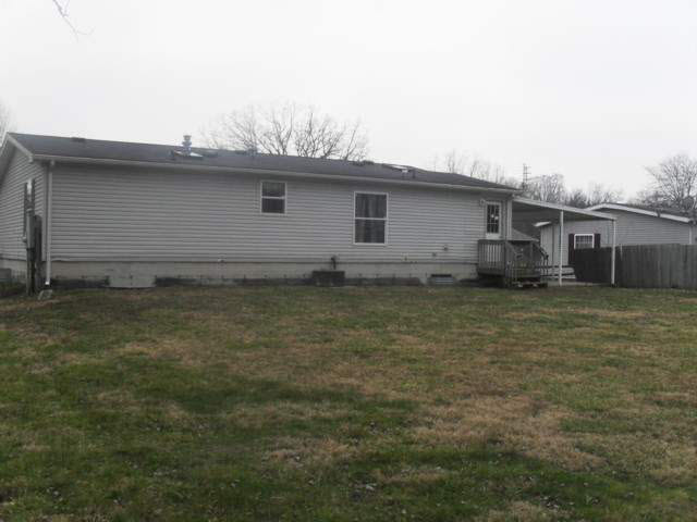 1318 Moffat Ln, Elkhart, IN 46517 photo 2
